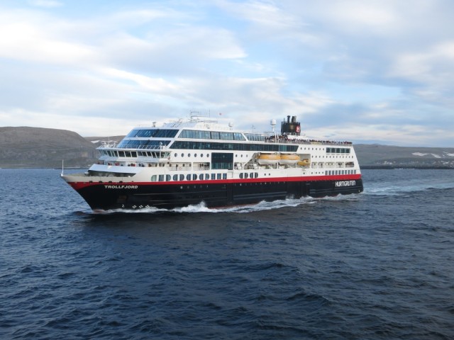 Hurtigruten_2015-06-23_22-19-1